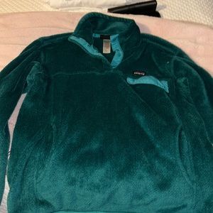 Green Patagonia Sweatshirt